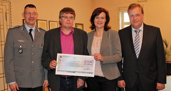 Spendenmittel aus dem Neujahrsempfang 2016 (Foto: Karl-Heinz Herrmann)