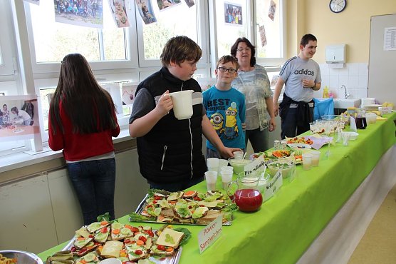 Ein gro&szlig;artiges Schulfest (Foto: Karl-Heinz Herrmann)