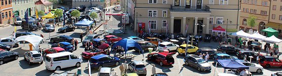 Autos über Autos und mehr (Foto: Karl-Heinz Herrmann) Autos über Autos und mehr (Foto: Karl-Heinz Herrmann)