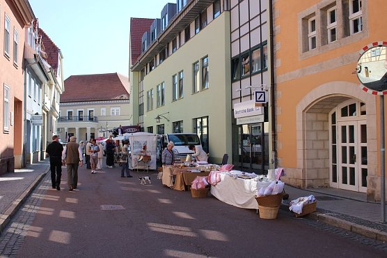 Autos über Autos und mehr (Foto: Karl-Heinz Herrmann) Autos über Autos und mehr (Foto: Karl-Heinz Herrmann)