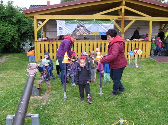 Verkehrssicherheitstag der ev. Kita Heldrungen (Foto: Bernd Müller) Verkehrssicherheitstag der ev. Kita Heldrungen (Foto: Bernd Müller)