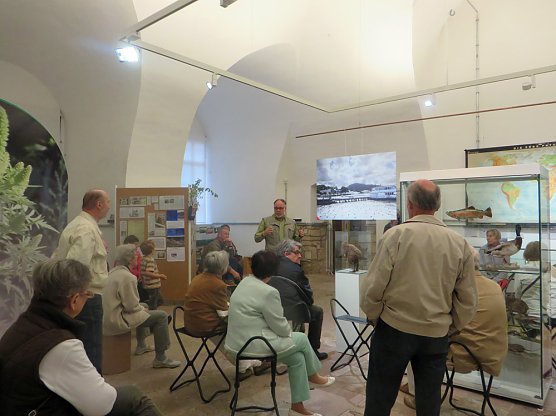 An verschleppten Tieren und Pflanzen interessiert (Foto: Stadt Sondershausen) An verschleppten Tieren und Pflanzen interessiert (Foto: Stadt Sondershausen)