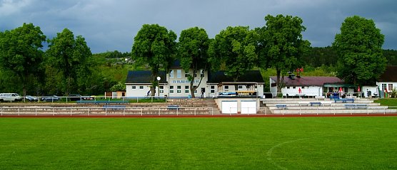 Hurra, die fussball-ferienschule.de ist wieder da! (Foto: Blau-Weiss Bad Frankenhausen) Hurra, die fussball-ferienschule.de ist wieder da! (Foto: Blau-Weiss Bad Frankenhausen)