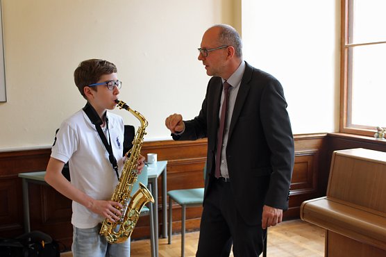 Und am Nachmittag Schuljahresabschlusskonzert (Foto: Karl-Heinz Herrmann) Und am Nachmittag Schuljahresabschlusskonzert (Foto: Karl-Heinz Herrmann)