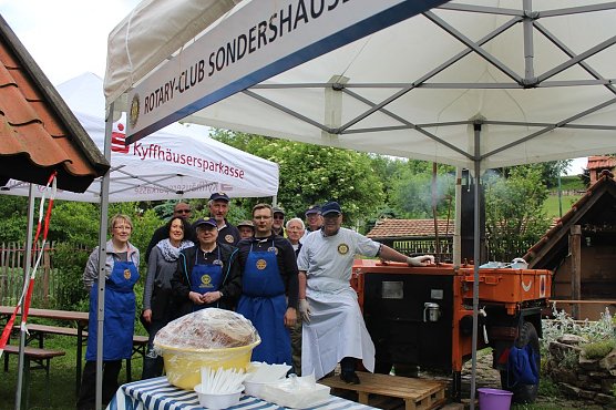 &Uuml;ber 100 K&uuml;nstler zeigen was sie k&ouml;nnen (Foto: Karl-Heinz Herrmann)