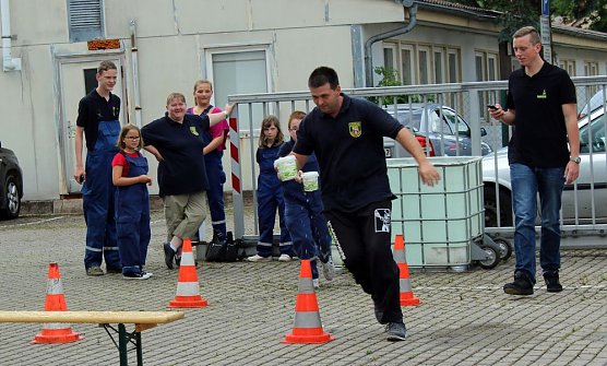Unwettereinsatz auf Feuerwehrfest in Bebra (Foto: Karl-Heinz Herrmann)