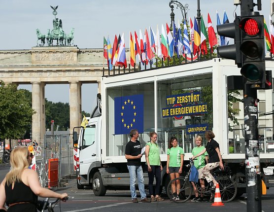Protest gegen TTIP (Foto: Greenpeace)