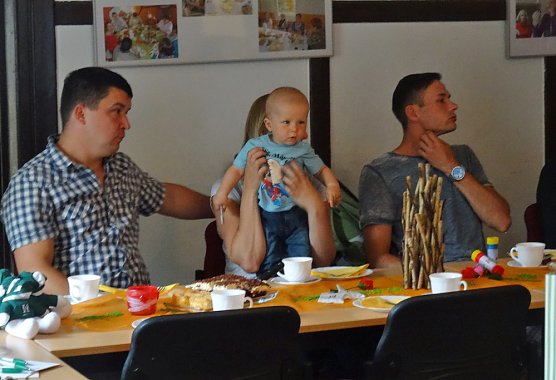 Babyempfang der Stadt Roßleben (Foto: Freizeitzentrum / Mehrgenerationenhaus Roßleben) Babyempfang der Stadt Roßleben (Foto: Freizeitzentrum / Mehrgenerationenhaus Roßleben)