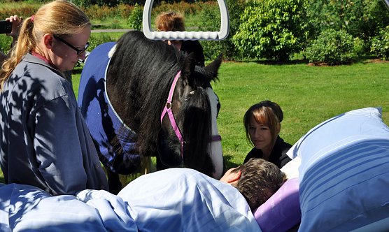 Pferdebesuch auf der Palliativstation (Foto: Privat)