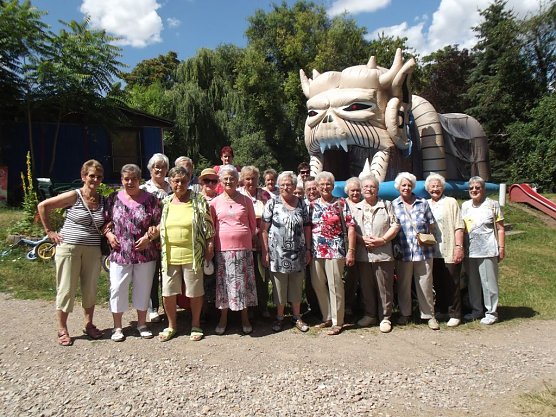 WB 4 besuchte Kleine Wartburg in Clingen (Foto: Thomas Leipold) WB 4 besuchte Kleine Wartburg in Clingen (Foto: Thomas Leipold)