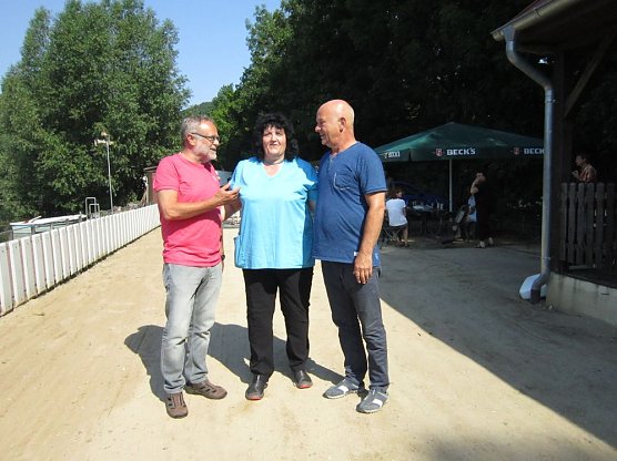 Imbiss am Bebraer Teich eröffnet (Foto: Karl-Heinz Herrmann/Privat) Imbiss am Bebraer Teich eröffnet (Foto: Karl-Heinz Herrmann/Privat)