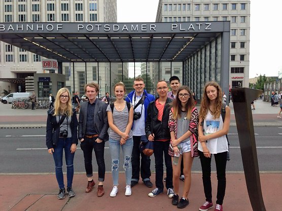Checkpoint Charlie, Bundestag und Co. (Foto: JU Kyffhäuserkreis) Checkpoint Charlie, Bundestag und Co. (Foto: JU Kyffhäuserkreis)
