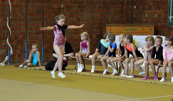 Kreisjugendspiele eröffnet (Foto: Karl-Heinz Herrmann) Kreisjugendspiele eröffnet (Foto: Karl-Heinz Herrmann)