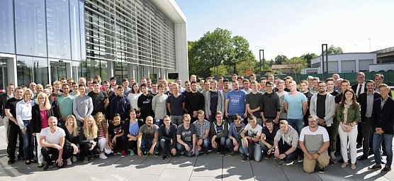 70 Nachwuchskräfte beginnen ihre Ausbildung (Foto: WAGO) 70 Nachwuchskräfte beginnen ihre Ausbildung (Foto: WAGO)