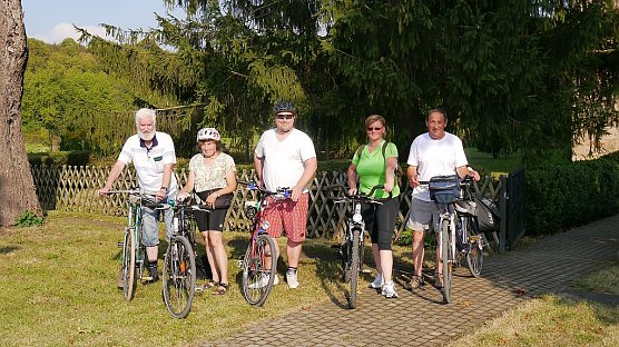 Orgelsternfahrt nach Kleinfurra (Foto: Jürgen Kieper) Orgelsternfahrt nach Kleinfurra (Foto: Jürgen Kieper)