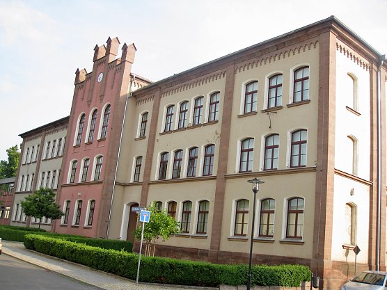 Im Gymnasium randaliert (Foto: Karl-Heinz Herrmann) Im Gymnasium randaliert (Foto: Karl-Heinz Herrmann)