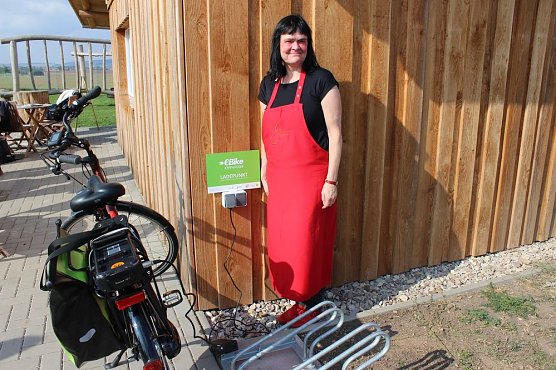 E-Bikes, Faltkarte und Ladepunkte vorgestellt (Foto: Karl-Heinz Herrmann)