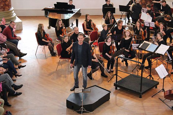 Mitreißendes Konzert zum Nationalfeiertag (Foto: Karl-Heinz Herrmann) Mitreißendes Konzert zum Nationalfeiertag (Foto: Karl-Heinz Herrmann)