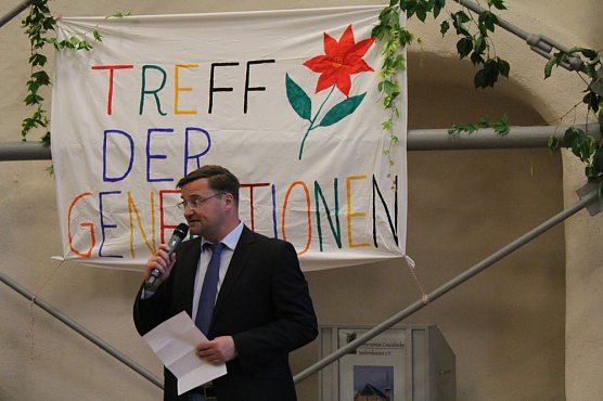 10 Jahre Mehrgenerationenhaus (Foto: Karl-Heinz Herrmann) 10 Jahre Mehrgenerationenhaus (Foto: Karl-Heinz Herrmann)