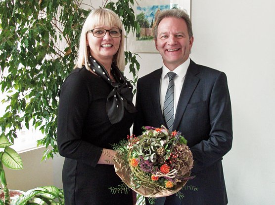 25 Jahre Dienst am Kunden (Foto: Kyffh&auml;usersparkasse)