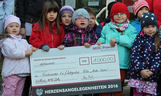 Spende f&uuml;r KITA Stocksen (Foto: Karl-Heinz Herrmann)
