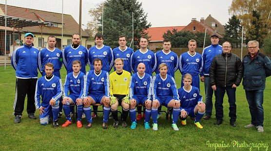 Trikotübergabe in Ringleben (Foto: Privat) Trikotübergabe in Ringleben (Foto: Privat)