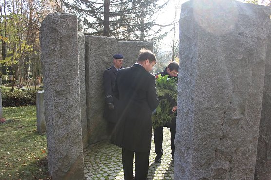 Der Opfer gedacht (Foto: Karl-Heinz Herrmann) Der Opfer gedacht (Foto: Karl-Heinz Herrmann)