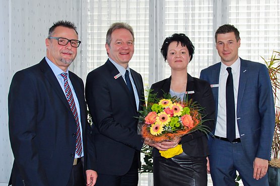 25 Jahre Dienst am Kunden (Foto: Kyffh&auml;usersparkasse)