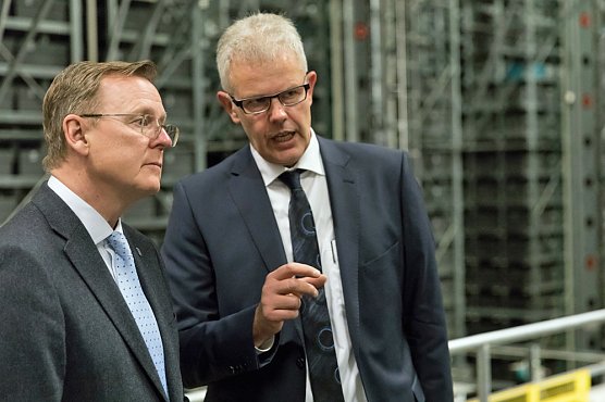 Ministerpräsident zu Gast im WAGO-Werk Sondershausen (Foto: WAGO) Ministerpräsident zu Gast im WAGO-Werk Sondershausen (Foto: WAGO)