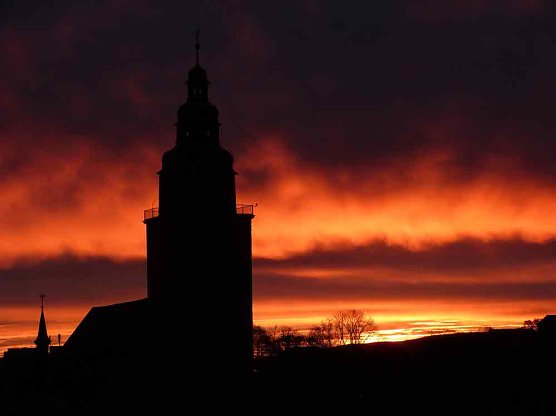 Feuerrot über Sondershausen (Foto: Uwe Pforr) Feuerrot über Sondershausen (Foto: Uwe Pforr)