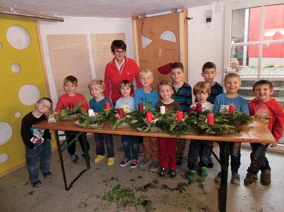 Leuchte, kleine Kerze (Foto: Kindervilla Bad Frankenhausen) Leuchte, kleine Kerze (Foto: Kindervilla Bad Frankenhausen)
