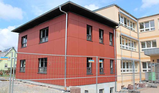 Feierliche Übergabe in Ebeleben (Foto: Karl-Heinz Herrmann) Feierliche Übergabe in Ebeleben (Foto: Karl-Heinz Herrmann)