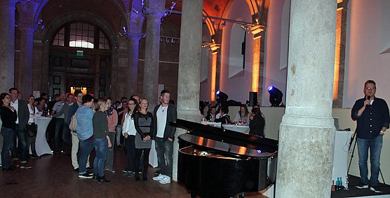 Sehr gut besuchte Party wurde zum Erfolg (Foto: Karl-Heinz Herrmann) Sehr gut besuchte Party wurde zum Erfolg (Foto: Karl-Heinz Herrmann)