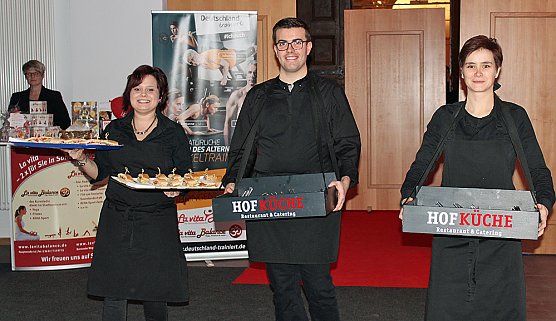 Sehr gut besuchte Party wurde zum Erfolg (Foto: Karl-Heinz Herrmann) Sehr gut besuchte Party wurde zum Erfolg (Foto: Karl-Heinz Herrmann)