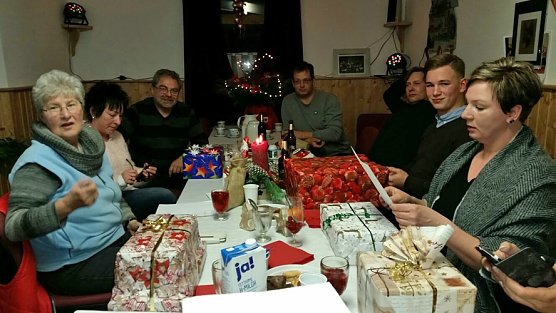 Weihnachtsfeier auf dem Hundeplatz (Foto: Privat)