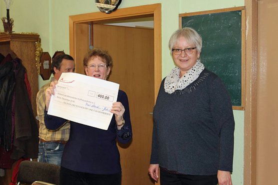 Gemütliche Weihnachtsfeier im Verband (Foto: Karl-Heinz Herrmann) Gemütliche Weihnachtsfeier im Verband (Foto: Karl-Heinz Herrmann)