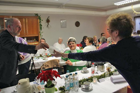 Gemütliche Weihnachtsfeier im Verband (Foto: Karl-Heinz Herrmann) Gemütliche Weihnachtsfeier im Verband (Foto: Karl-Heinz Herrmann)