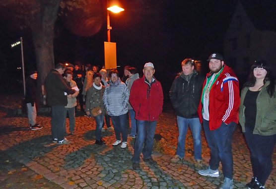 1. Geschichtliche Nachtführung durch Etzleben (Foto: Peter Keßler) 1. Geschichtliche Nachtführung durch Etzleben (Foto: Peter Keßler)