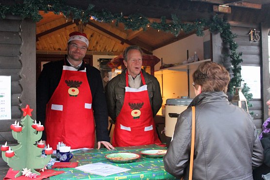 Weihnachtsmarkt schließt seine Pforten (Foto: Karl-Heinz Herrmann) Weihnachtsmarkt schließt seine Pforten (Foto: Karl-Heinz Herrmann)