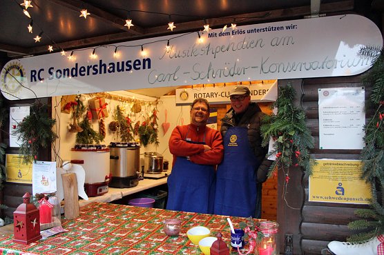 Weihnachtsmarkt schließt seine Pforten (Foto: Karl-Heinz Herrmann) Weihnachtsmarkt schließt seine Pforten (Foto: Karl-Heinz Herrmann)