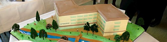 F&ouml;rderbescheid in den H&auml;nden (Foto: Landratsamt Kyffh&auml;userkreis)