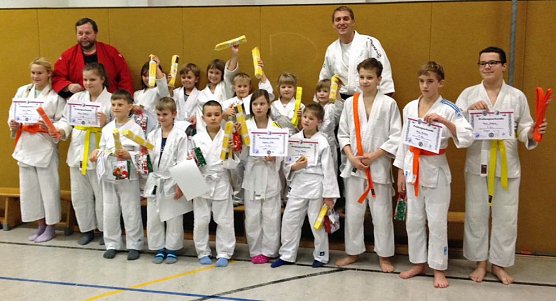 Mit neuem G&uuml;rtel ins neue Jahr (Foto: Peter Ke&szlig;ler)