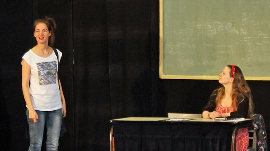 Mobbing in der Schulstunde (Foto: Karl-Heinz Herrmann) Mobbing in der Schulstunde (Foto: Karl-Heinz Herrmann)