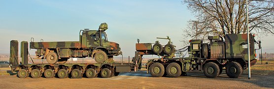 Mit dem "Mammut zum Neujahrsempfang (Foto: Karl-Heinz Herrmann)