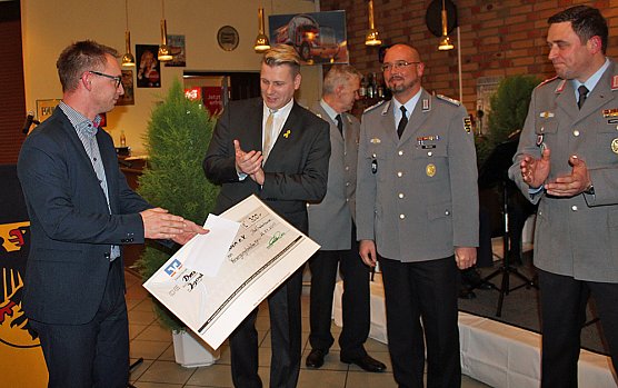 Mit dem "Mammut zum Neujahrsempfang (Foto: Karl-Heinz Herrmann)