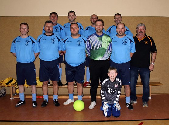 Pokal verteidigt (Foto: Bernd Wollweber)