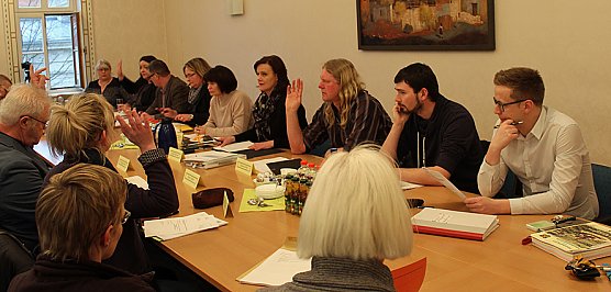 Viele Zahlen beim Jugendhilfeaussschuss (Foto: Karl-Heinz Herrmann) Viele Zahlen beim Jugendhilfeaussschuss (Foto: Karl-Heinz Herrmann)