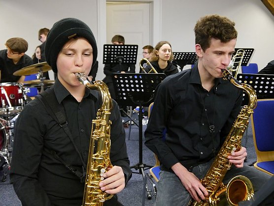 Landesjugendbigband im Workshop (Foto: Jürgen Kieper) Landesjugendbigband im Workshop (Foto: Jürgen Kieper)