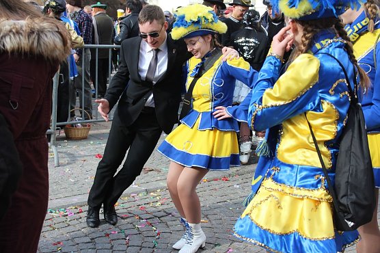 N&auml;rrinnen, Narren und schr&auml;ge Typen (Foto: Karl-Heinz Herrmann)