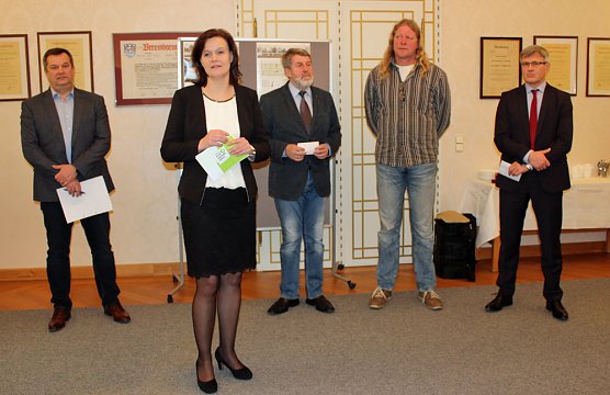 Vertrag f&uuml;r Franzbergschule unterzeichnet (Foto: Karl-Heinz Herrmann)